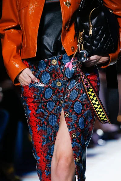 Look 23